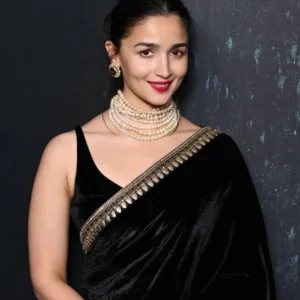 Aliya Bhatt Black Colour Velvet And Net Saree